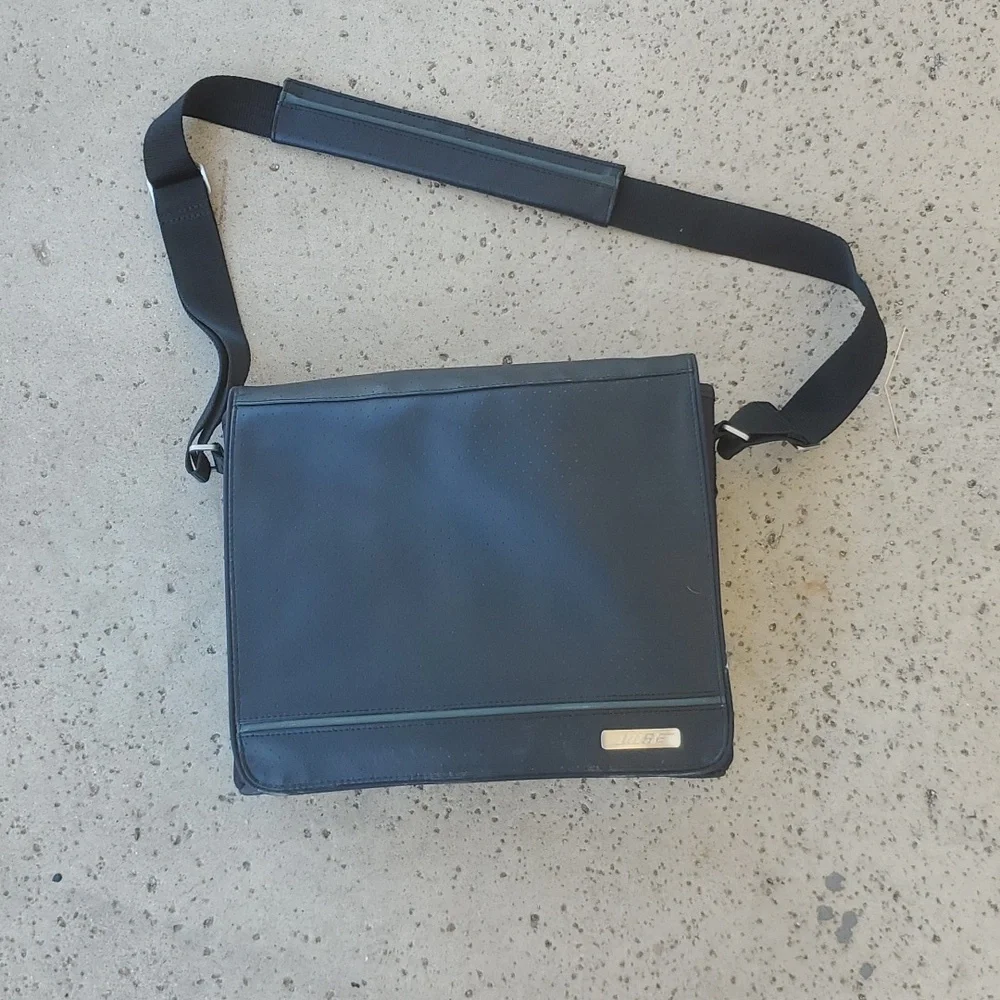 Bose Travel Bag for SoundDock Portable.